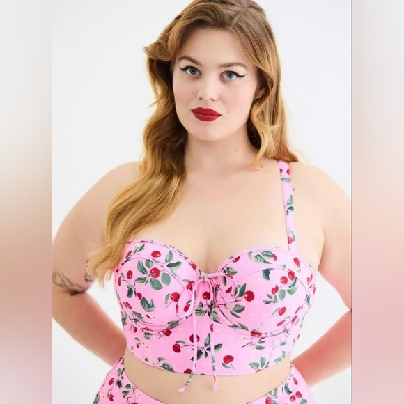 Torrid Retro Chic Pink Cherry Longline Bustier Pin-up Bikini Top 4X DD F NWT - Picture 2 of 7